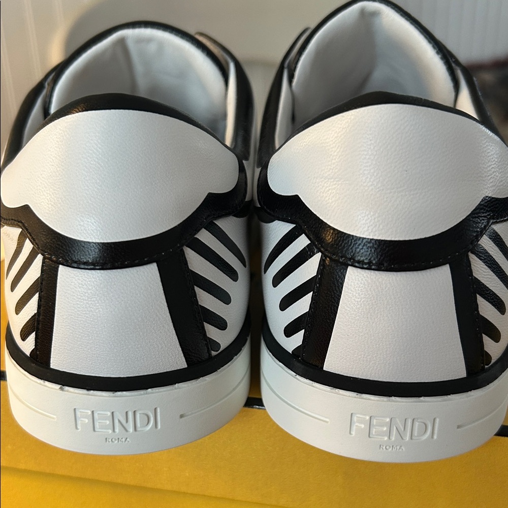Fendi Monochrome Graphic Sneakers - Picture 3 of 9